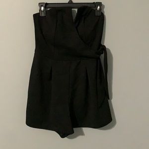 Francescas black shorts jumper NWT ex L